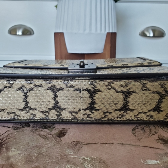 Coach Hutton Shoulder Bag Neutral Snakeskin - Picture 6 of 9